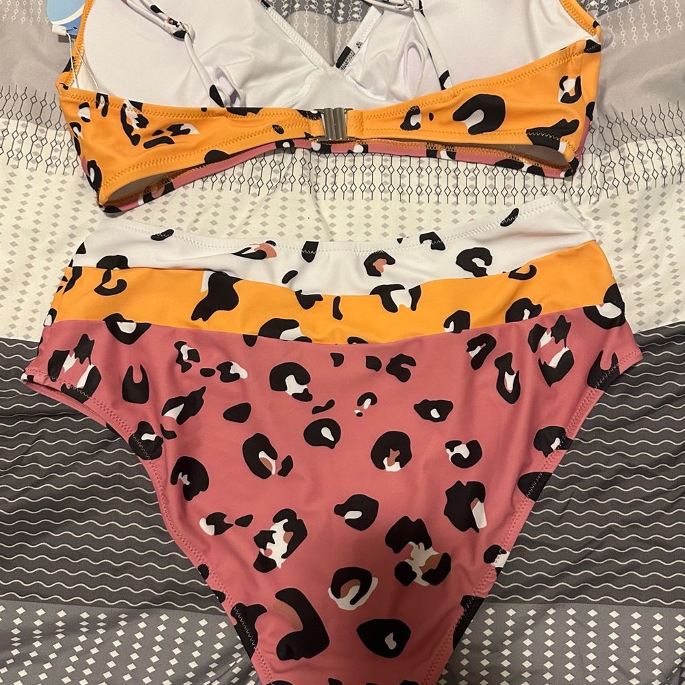 Stylish Leopard Print Bikini Set